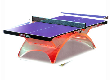TMCH红双喜透明彩虹乒乓球台自动涂层喷淋工艺，保证球台表面硬度和滑度的均匀性能，强附着力保持球台颜色鲜亮，不易褪色